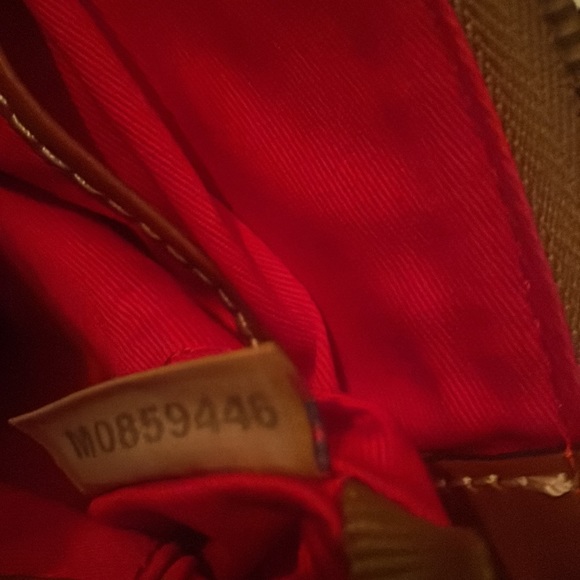 Dooney&Bourke Kelley Green Pebbled Leather Crossbody.NWT🔹FIRM🔹 - Picture 7 of 13